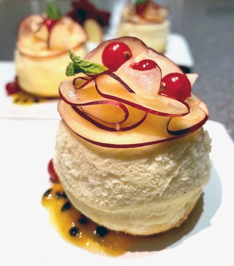 Yach Mischievous dessert